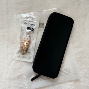 NWT Ryan & Rose Silicone Pouch & Key lanyard